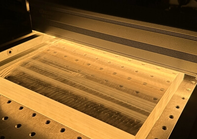 玻璃激光切割創(chuàng)新技術：線型聚焦紅外加熱實現(xiàn)快速裂片